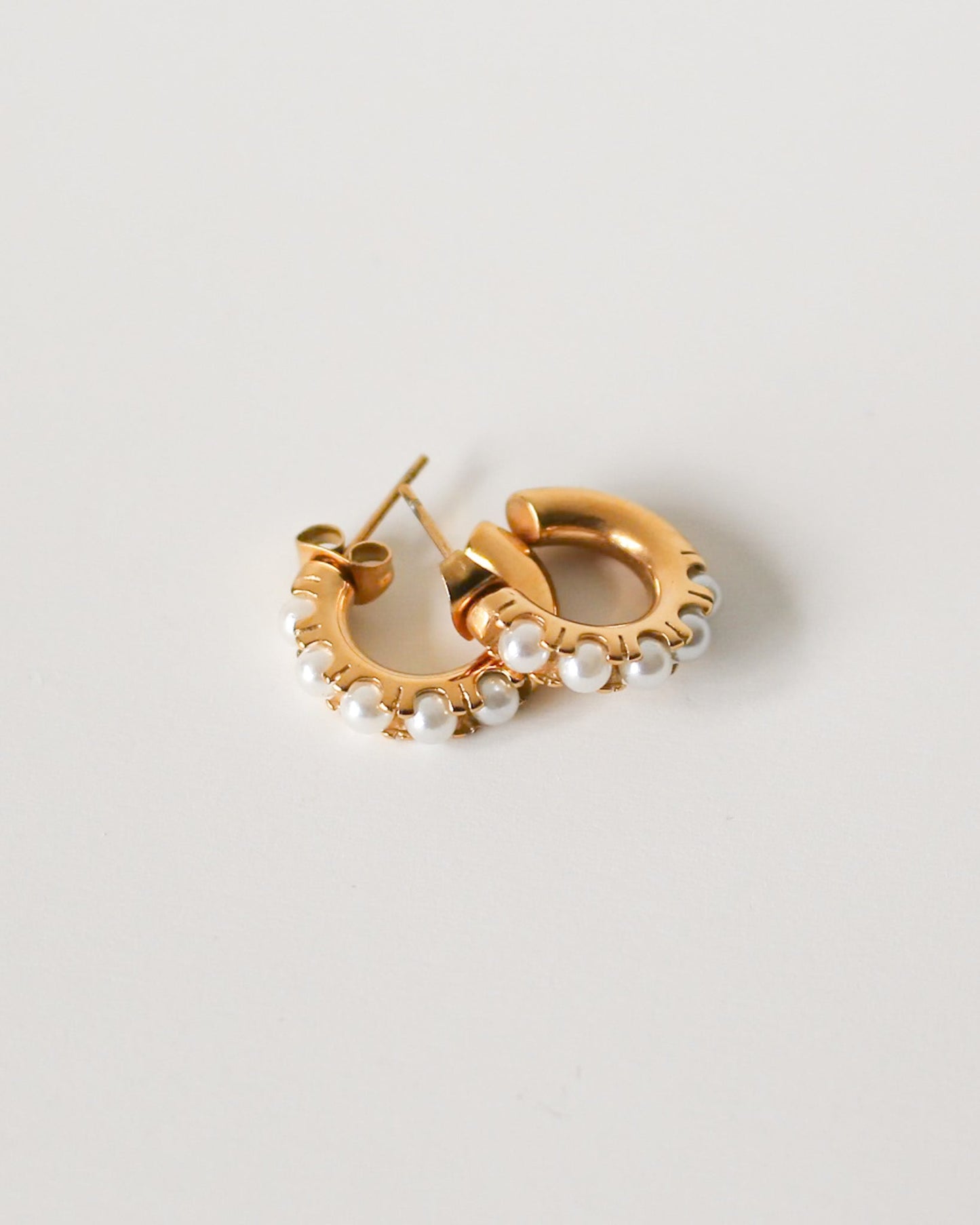 Antoinette Pearl c Hoop Earrings