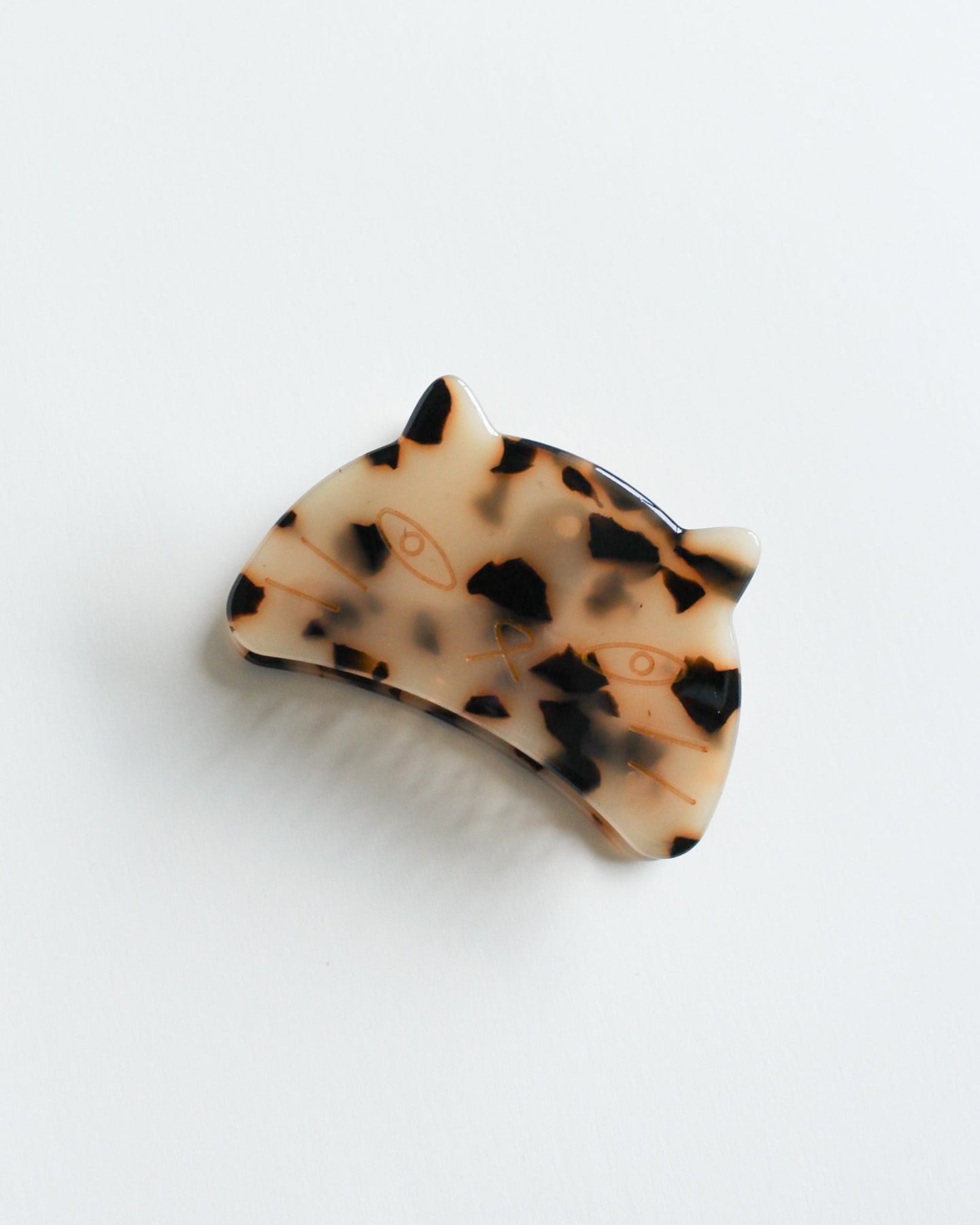 Cat Hair Claw Clip Tortoiseshell hair clip on a white background