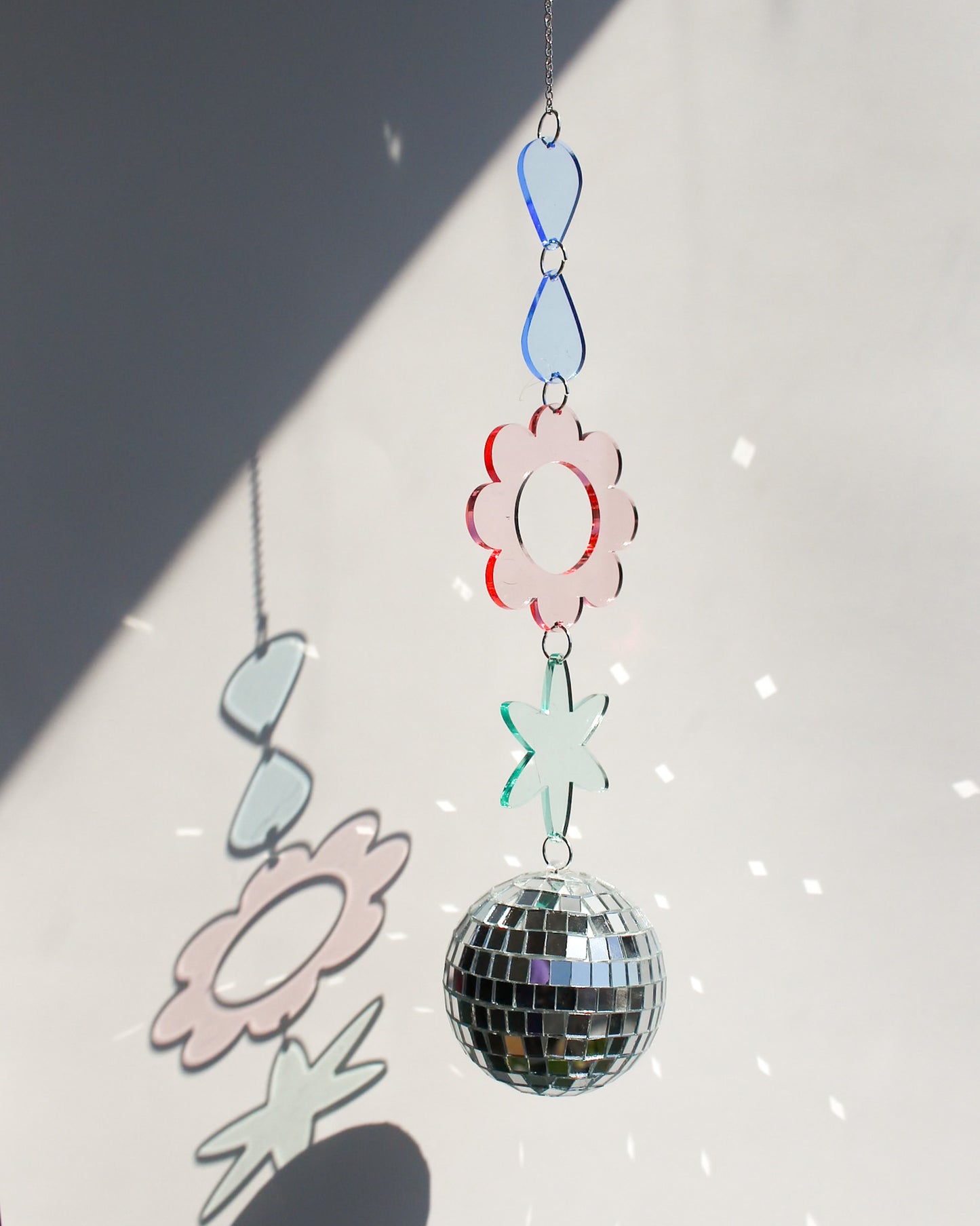Drip Drop Daisy Burst Disco Mobile