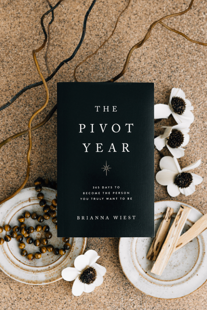 The Pivot Year Book - Brianna Wiest