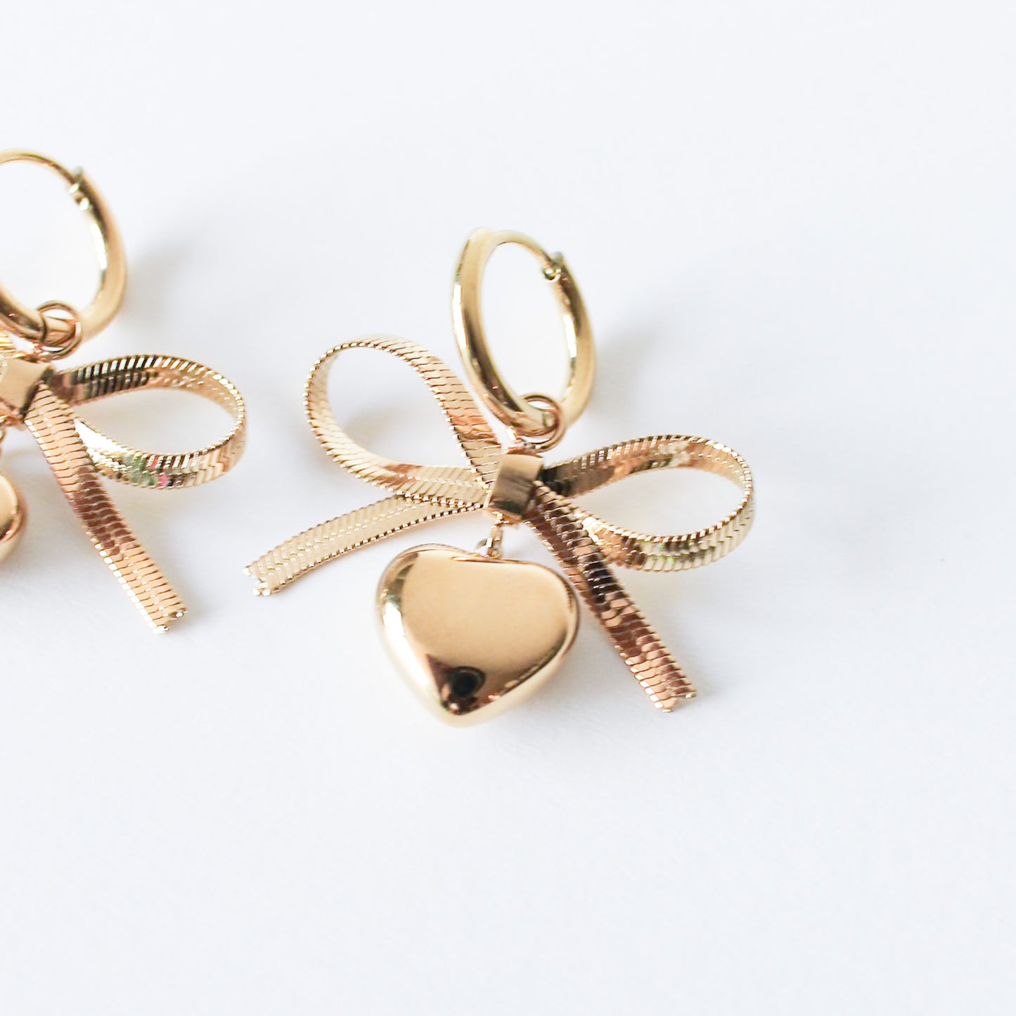 Beau Heart Bow Hoop Earrings Or Bon Femmes