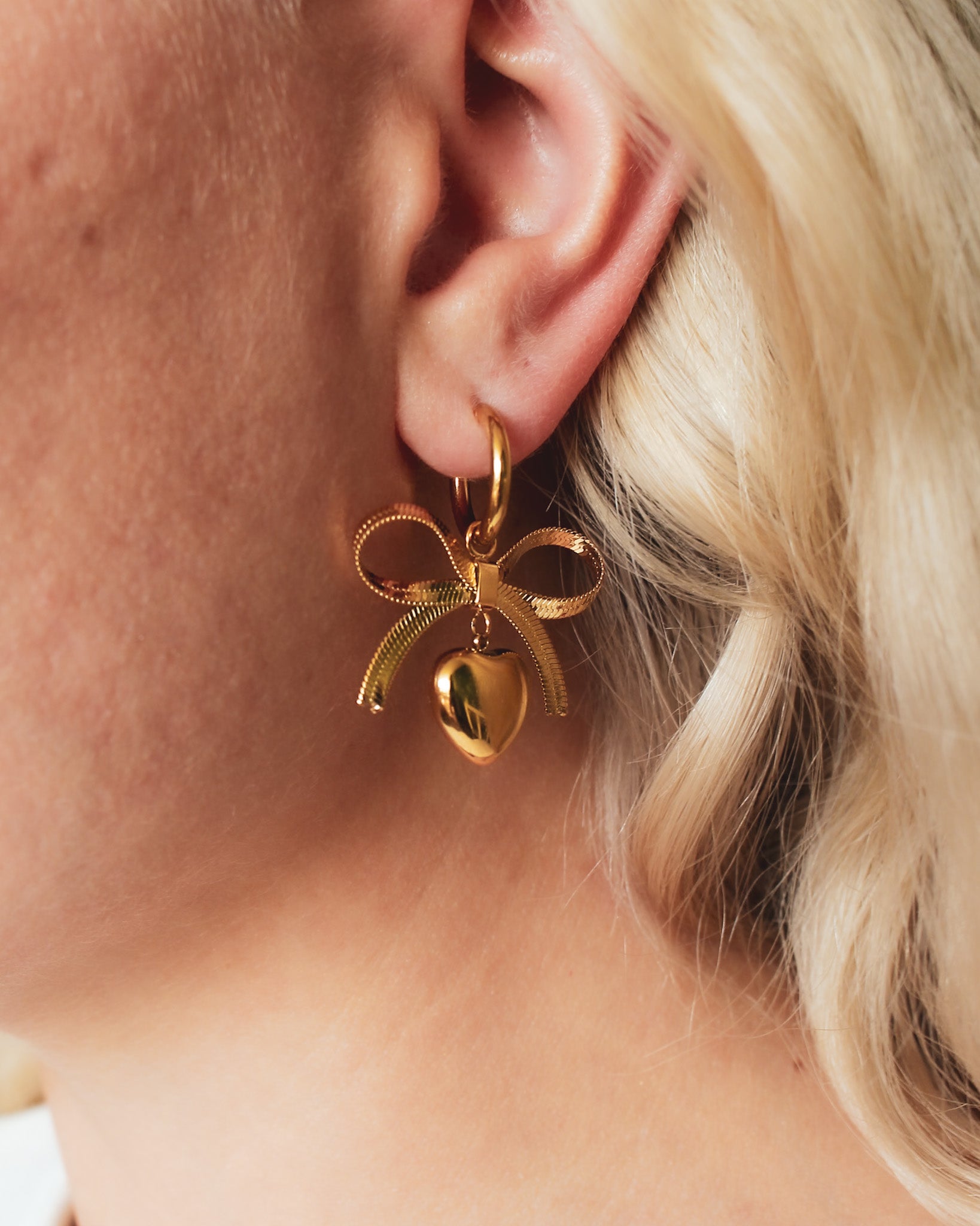 Beau Heart Bow Hoop Earrings bon femmes 1