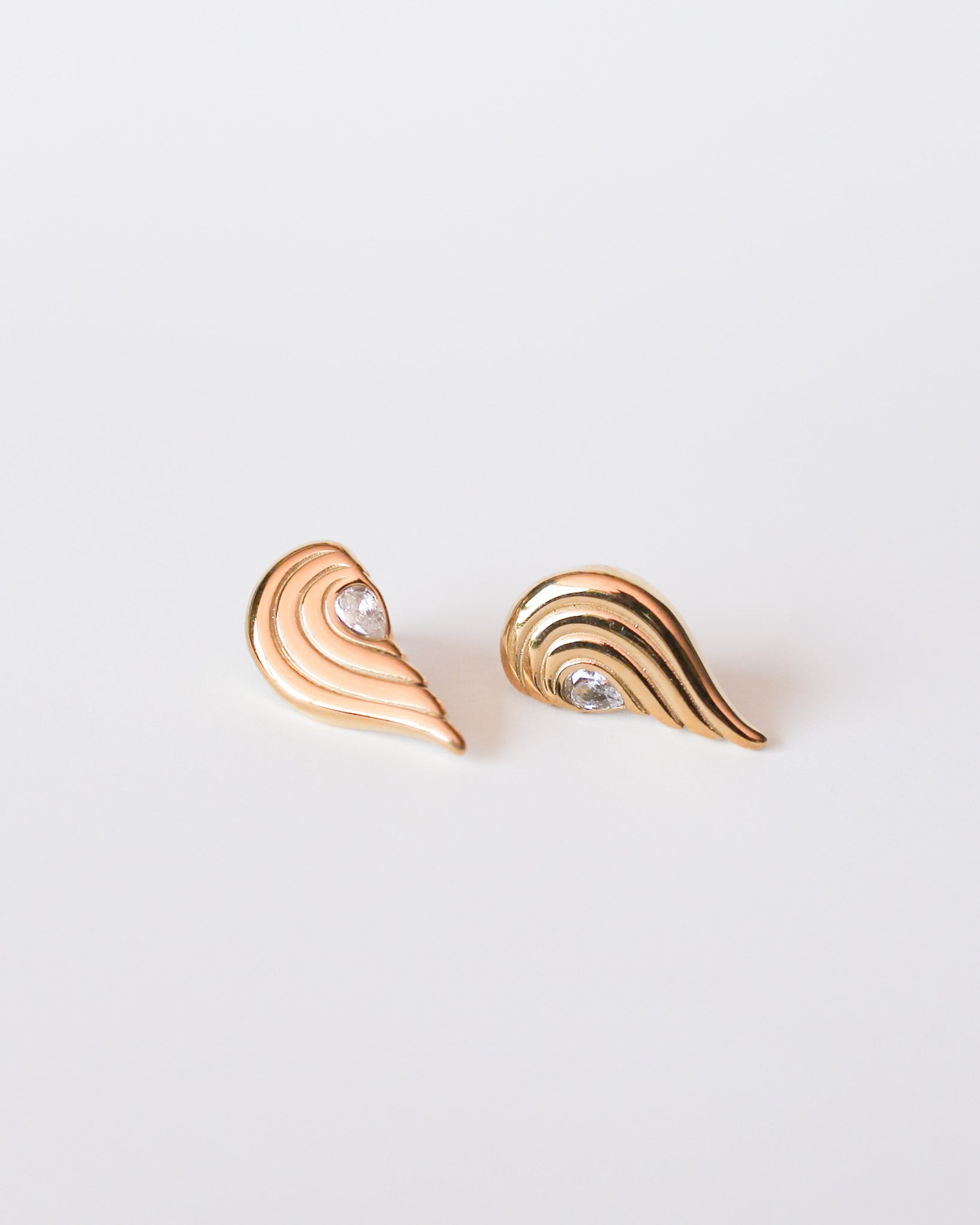 Bisou Half Heart Earrings