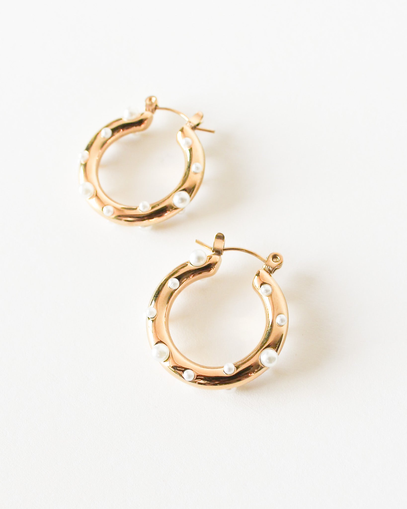 Camille Pearl Hoop Earrings - Or - Bon Femmes