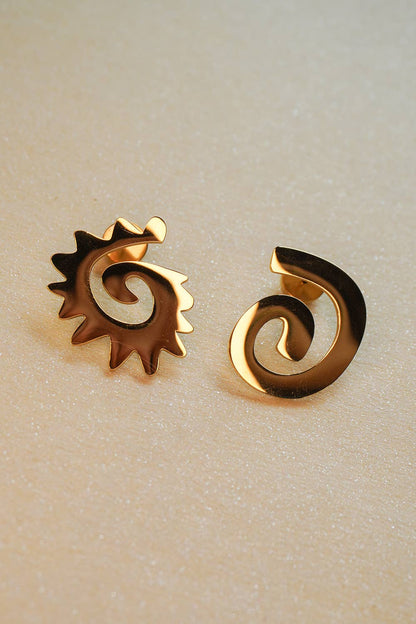 Caracol & Espiral Gold Stud Earrings