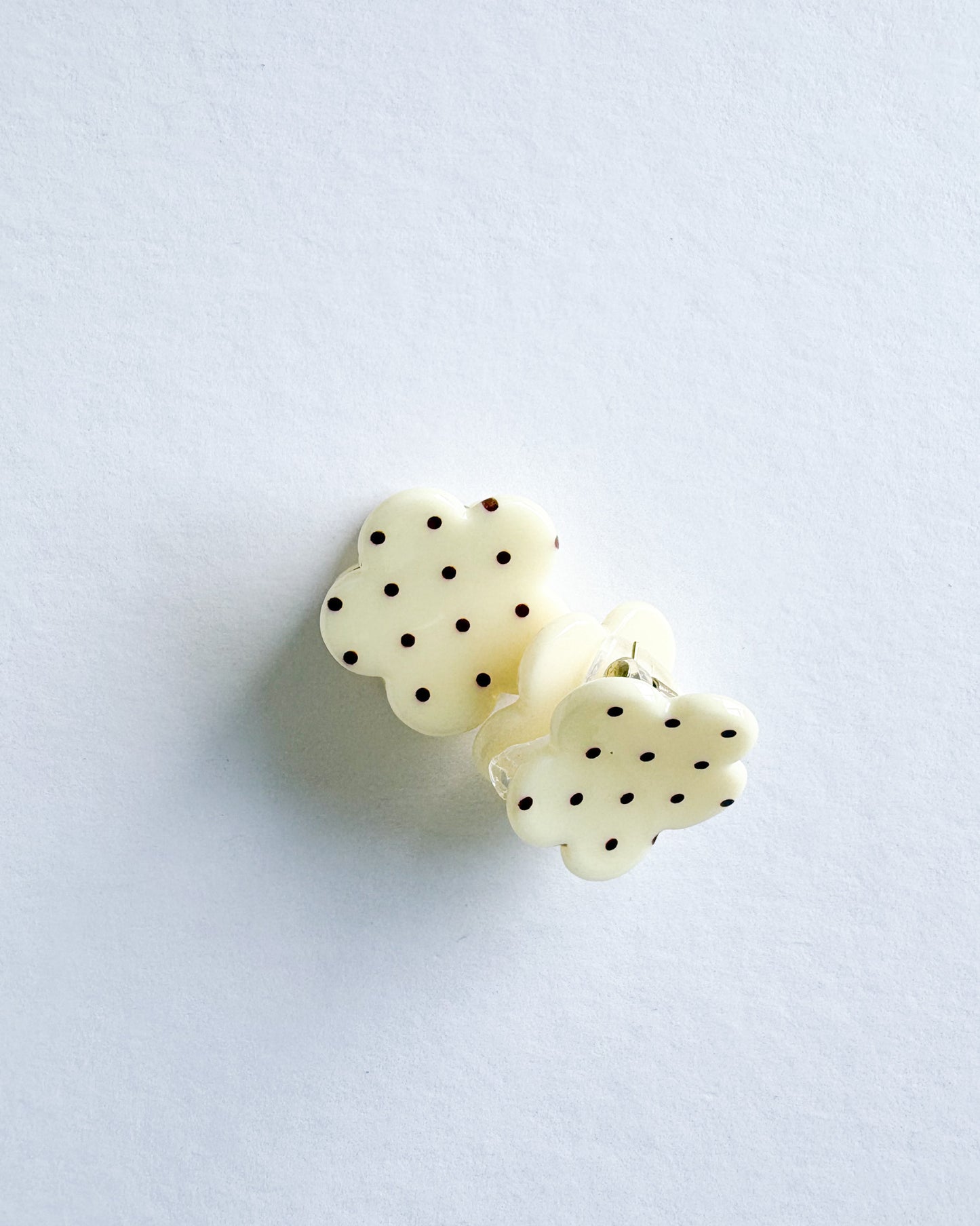 White Daisy Polka Dot Hair Clip