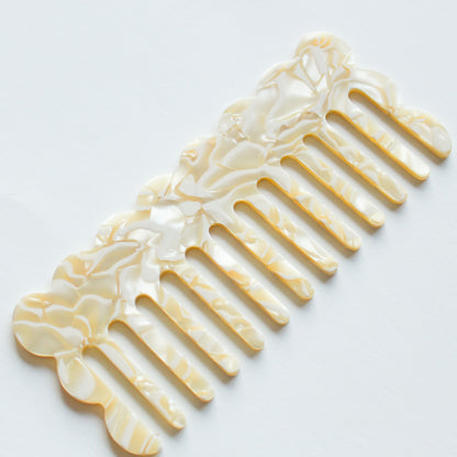 Scalloped Comb in Pearl