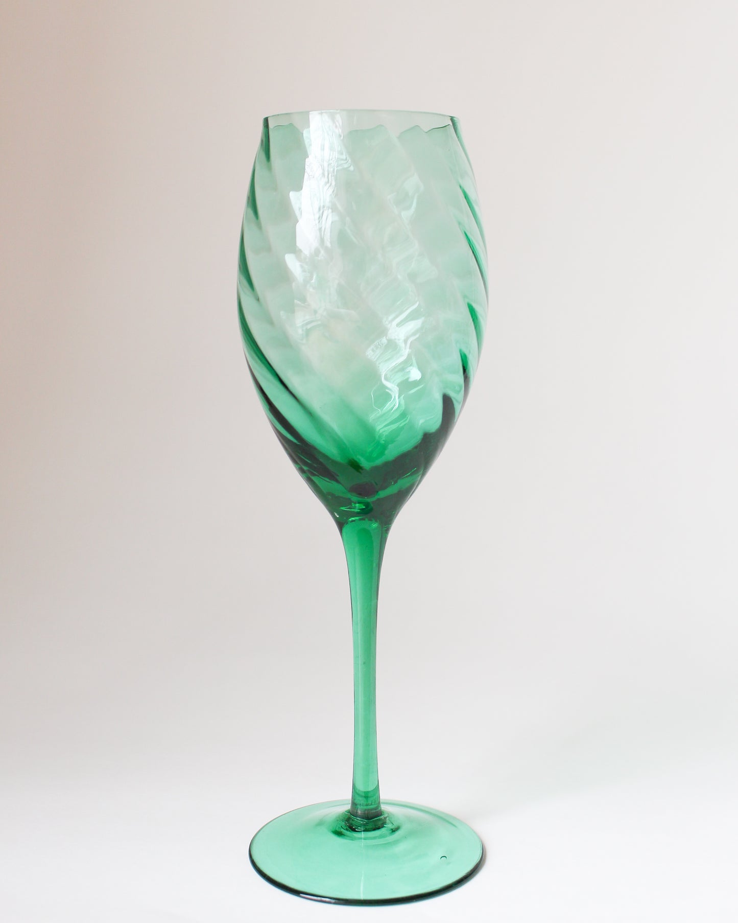 Green Spiral Pattern Wine Glass